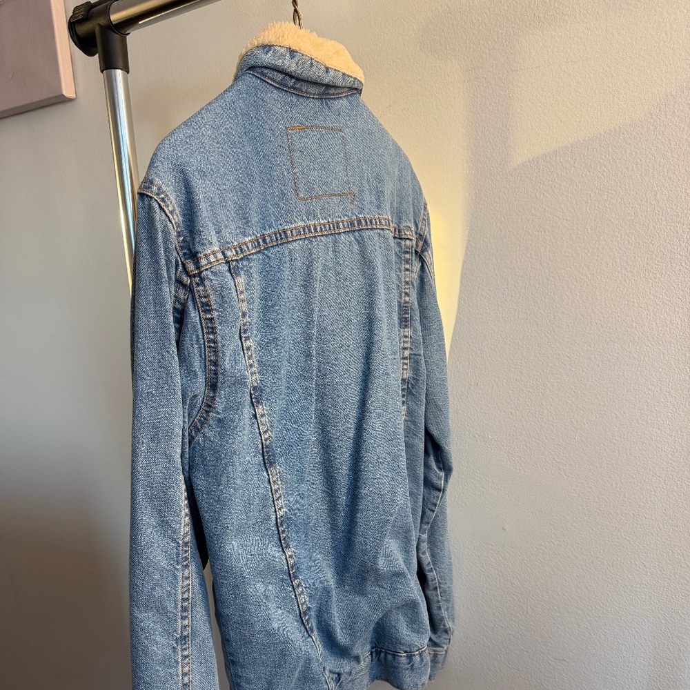 Zara Man shearling-lined denim jacket - Picture 2 of 4
